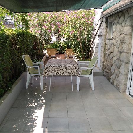 Apartments Dario Krk Town Extérieur photo