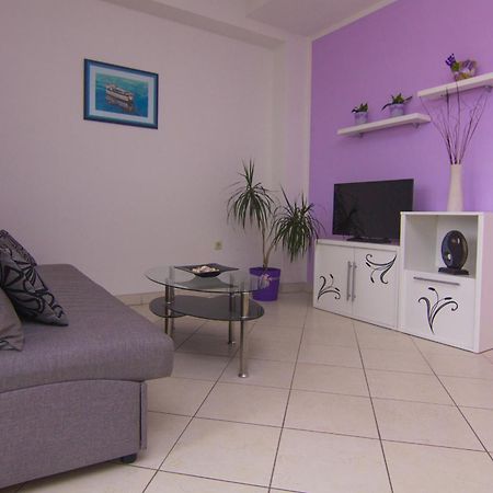 Apartments Dario Krk Town Extérieur photo