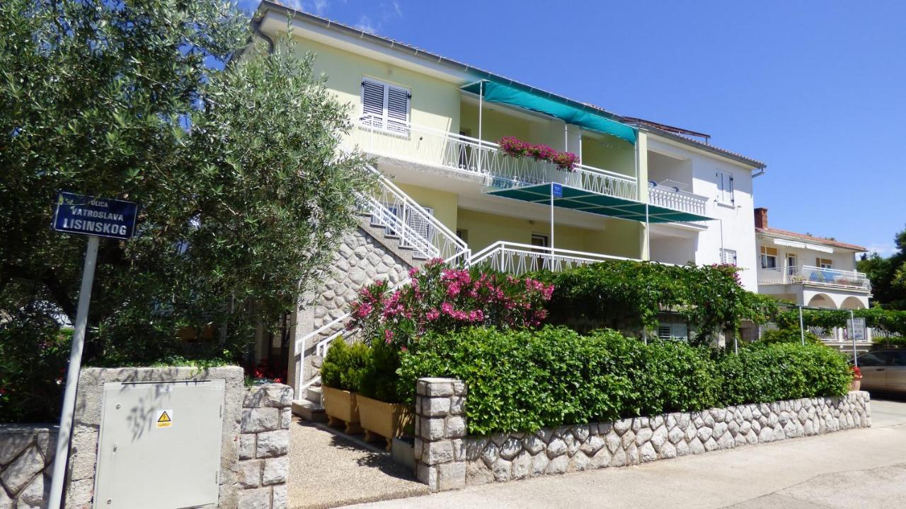 Apartments Dario Krk Town Extérieur photo