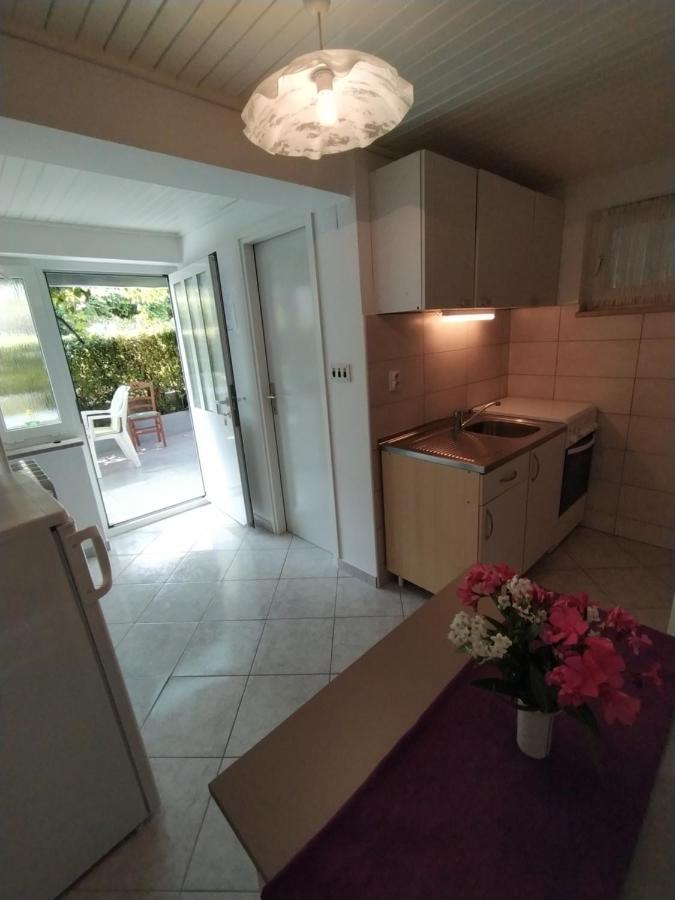 Apartments Dario Krk Town Extérieur photo